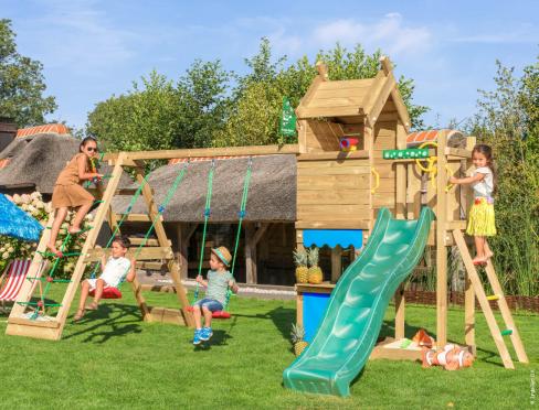 Jungle Resort | Tower playhouse with swings & climbing net